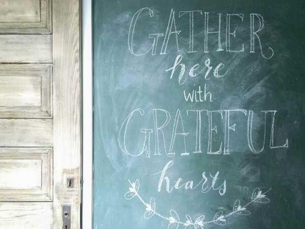 Are you a fan of vintage green chalkboard walls? Come see how this wall happened by accident. vintage-chalkboard-wall-for-fall
