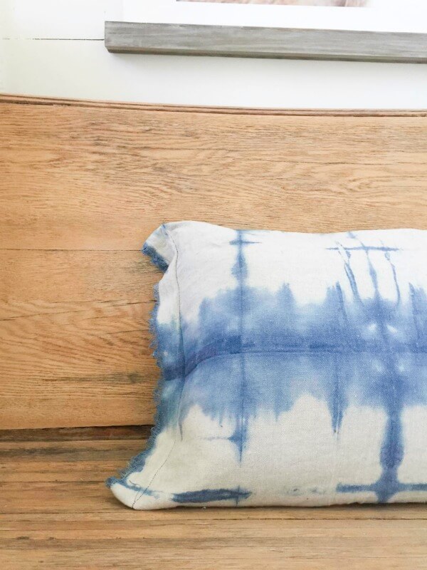 Have you ever tried Shibori Indigo Dyeing? Check out this DIY shibori drop cloth pillow! The possibilities are endless! Try it out! Have you ever tried Shibori Indigo Dyeing? Check out this DIY shibori drop cloth pillow! The possibilities are endless! Try it out!