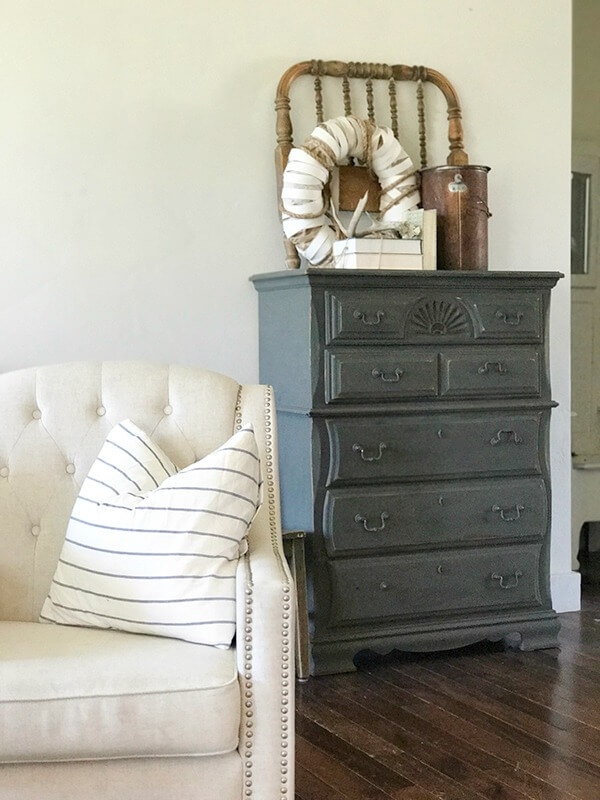 Paint furniture like a pro! Check out how easy it can be with this easy and simplified tutorial!