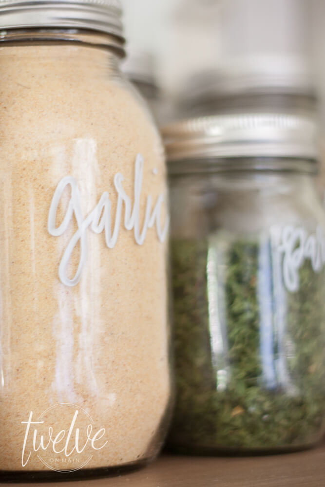 Super easy mason jar spice storage! Such a stylish and functional addition to your kitchen.