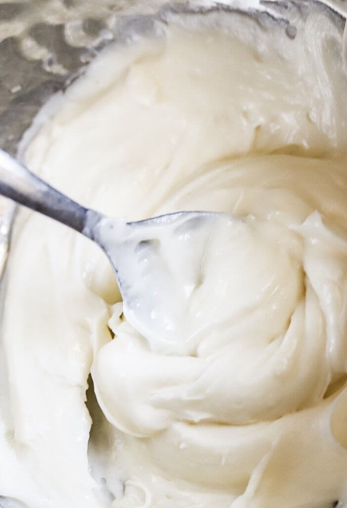 Delicious cream cheese frosting. Make this frosting recipe and use it on cookies, cupcakes, cinnamon rolls and more!