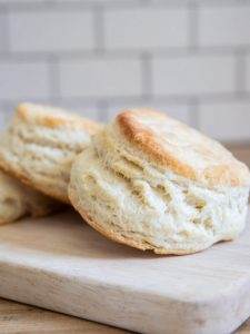 cropped-sourdough-discard-flakey-biscuits-11.jpg