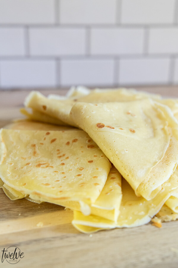 Get this amazing sourdough crepes recipe as well as 7 other must have sourdough recipes right here!