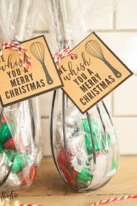 Fun and Creative Neighbor Christmas Gift Ideas with FREE Printable Gift ...