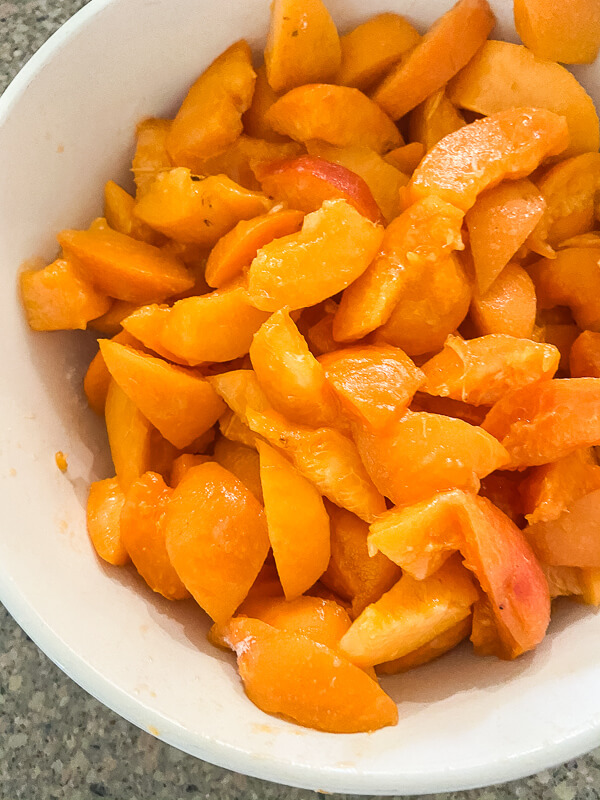 How to make cheesecake apricot cobbler