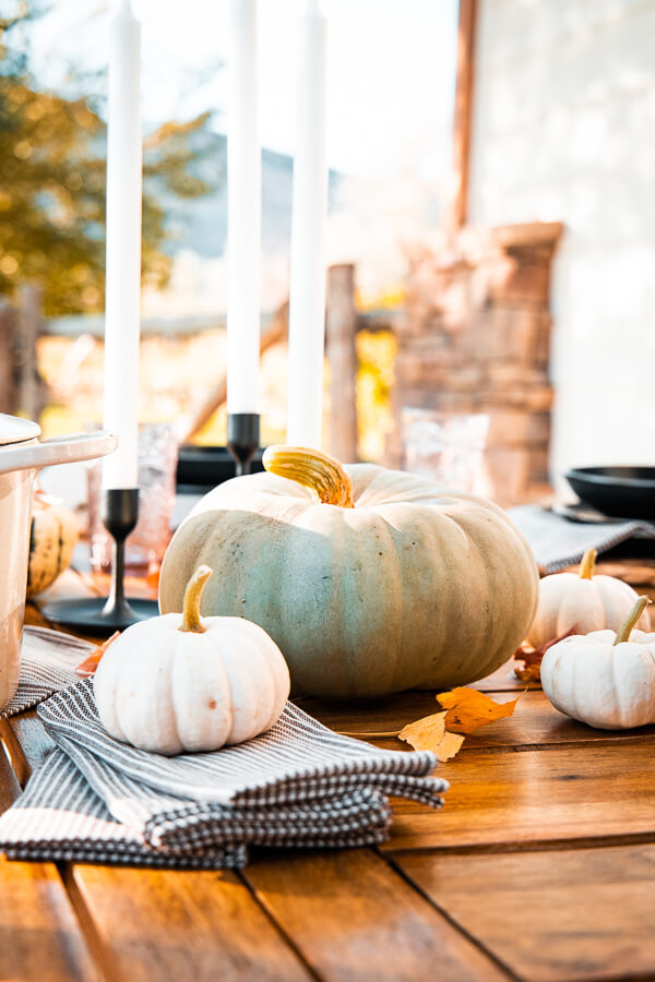 Fabulous black dinner ware, gold silverware and oodles of gorgeous fall decor ideas in one post!