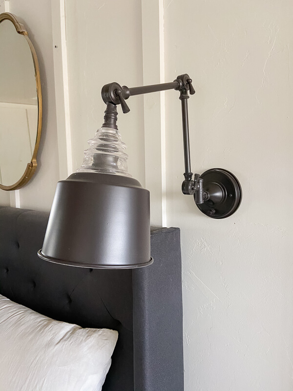 How to use Rub N Buff to update old home decor items and bring a modern touch to your home while staying on budget!