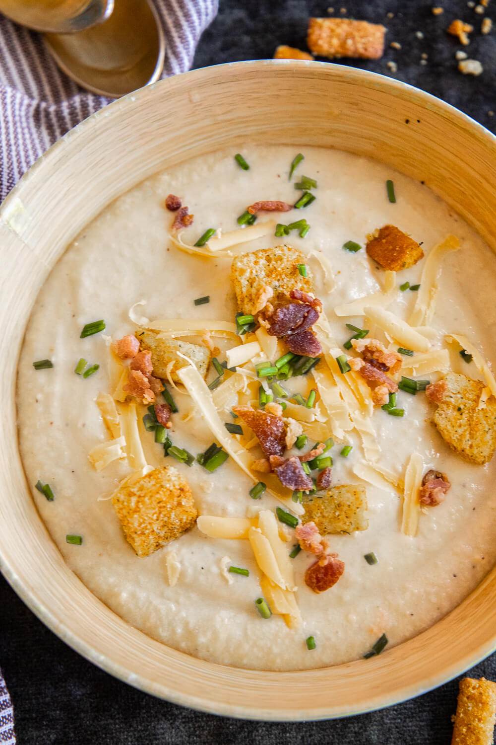 Creamy Cauliflower and Cheddar Soup
