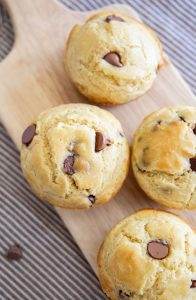 13 amazingly easy sourdough discard recipes to use when you need to use up your sourdough discard. There are so many great options from sourdough brownies, sourdough biscuits, sourdough crackers, sourdough discard scones, bagels and more!