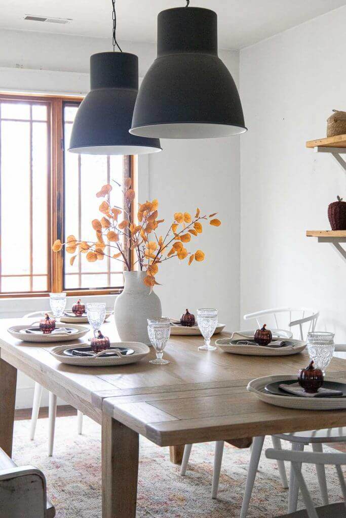 I used Target Dollar Spot decor items to round out my fall table this year. You have to check this out and go right now to get some of your own! Super affordable fall table decor ideas perfect for your home!