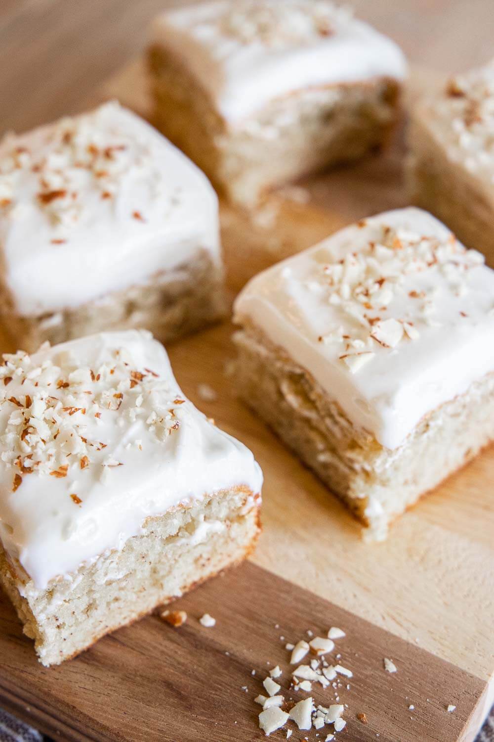 Amazing Moist Banana Cake with Cream Cheese Frosting