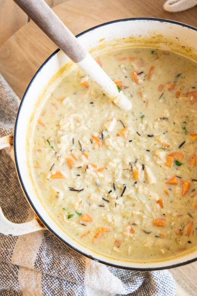 Amazing and easy to make creamy chicken and wild rice soup recipe. This soup is so easy to make and a comforting meal for the entire family.