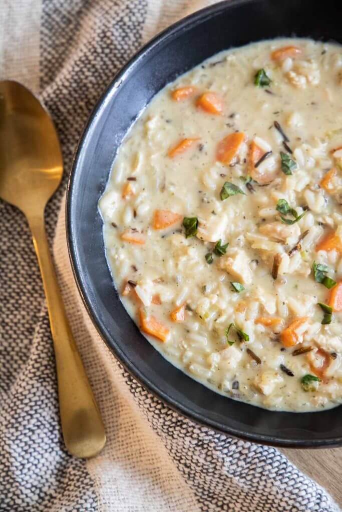 Amazing and easy to make creamy chicken and wild rice soup recipe. This soup is so easy to make and a comforting meal for the entire family.
