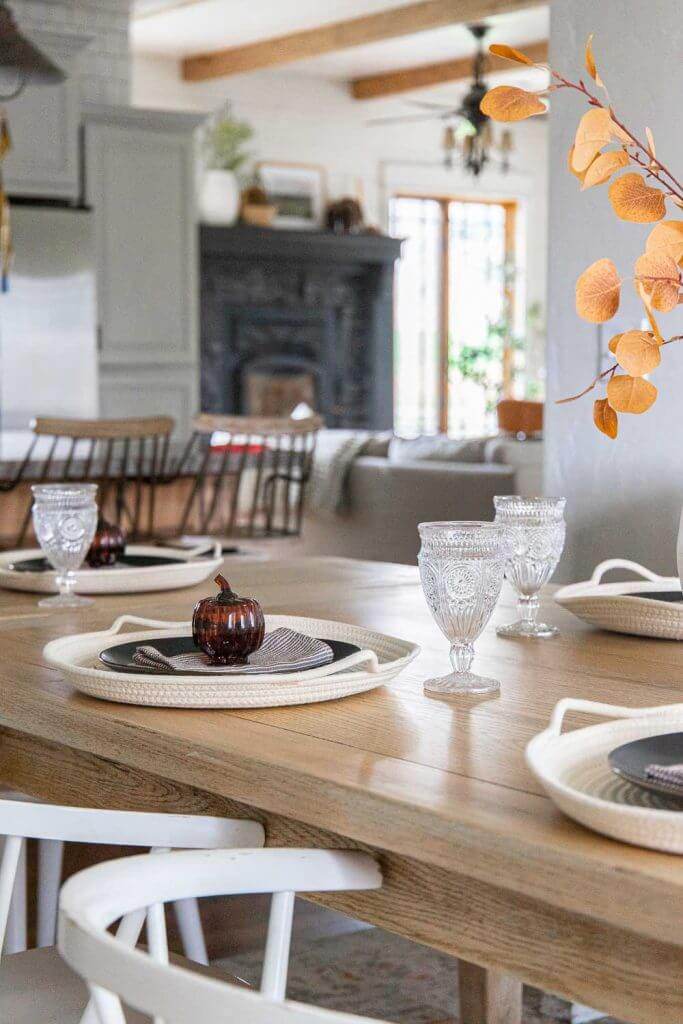 Simple fall decor ideas for the kitchen and dining room. Add fall touches without breaking the bank or becoming overwhelmed!